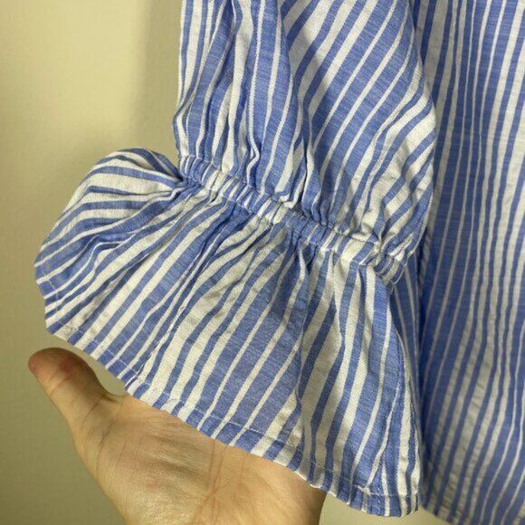 Tommy Bahama Women's XS Blue White Stripe Lightweight Resort Top! - Picture 2 of 5